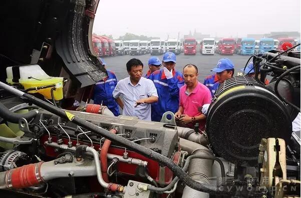 奔馳轎運物流指定用車，20臺歐曼GTL隆重交車3.jpg