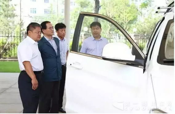 參觀樣車.png