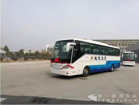 安凱A9兩會服務(wù)用車交付北汽集團(tuán)5.jpg