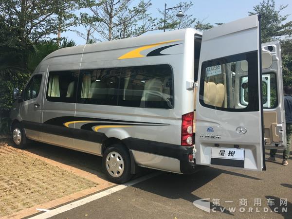 二代江淮星銳6系長軸車型，17座，搭載江淮2.7CTl 國五柴油發(fā)動機10.jpg