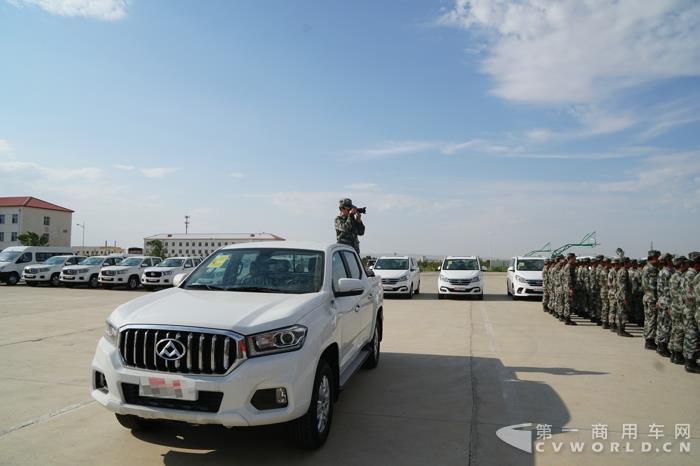 建軍90周年閱兵指揮保障用車-上汽大通T60-8.jpg