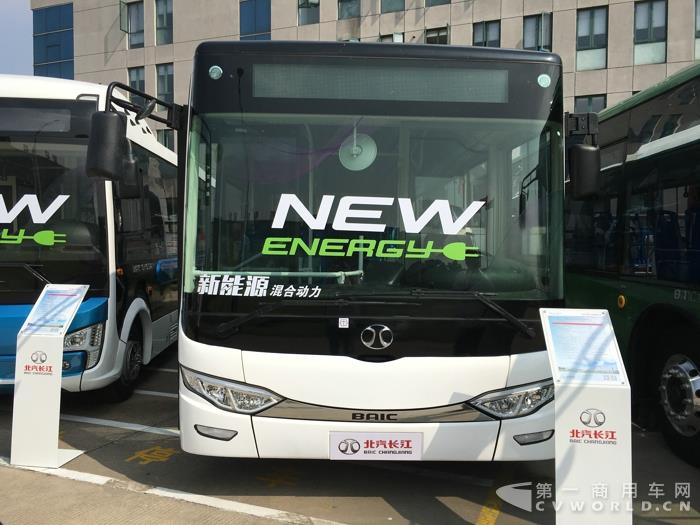 北汽長江BJ6101B11CHEV插電式混合動(dòng)力公交車.jpg