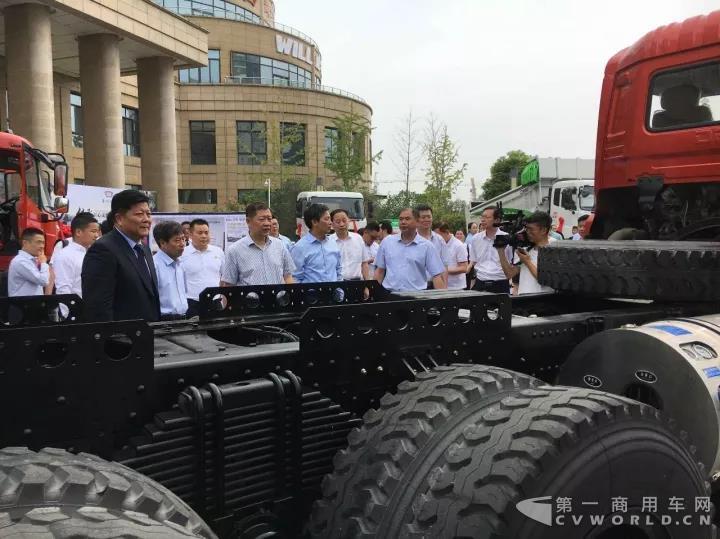 好消息！大批東風(fēng)LNG清潔能源車將服務(wù)“清潔黃岡”2.jpg