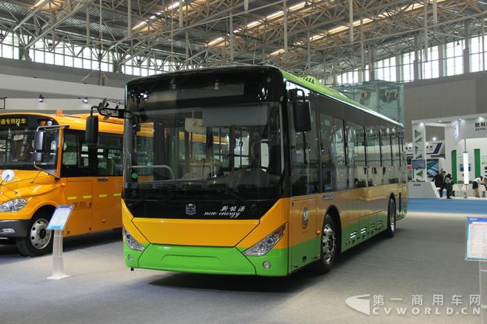 中通LCK6108EVG18純電動城市客車.jpg