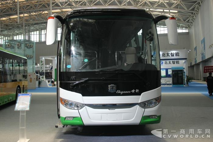 中通LCK6117H5A1公路客車 (2).jpg