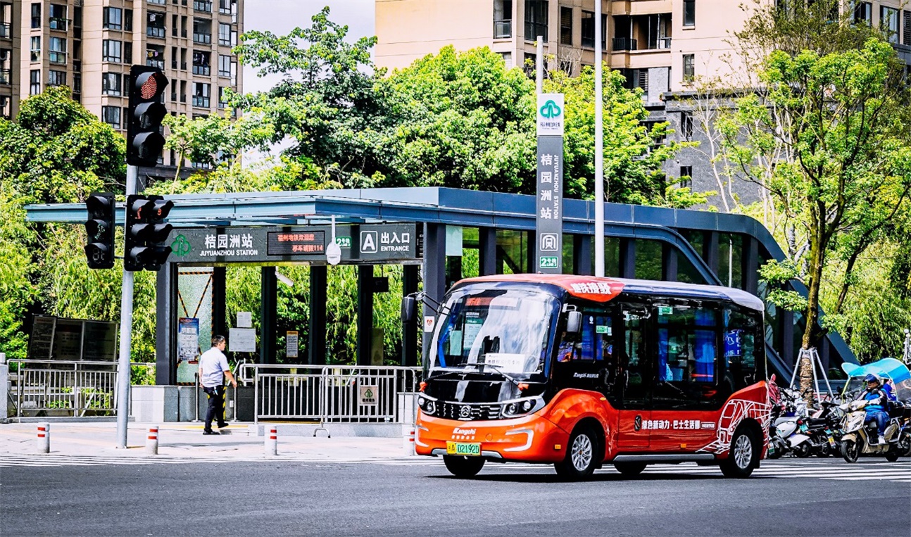 金旅客車.jpg