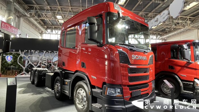 斯堪尼亞R650 8X4水罐車.png