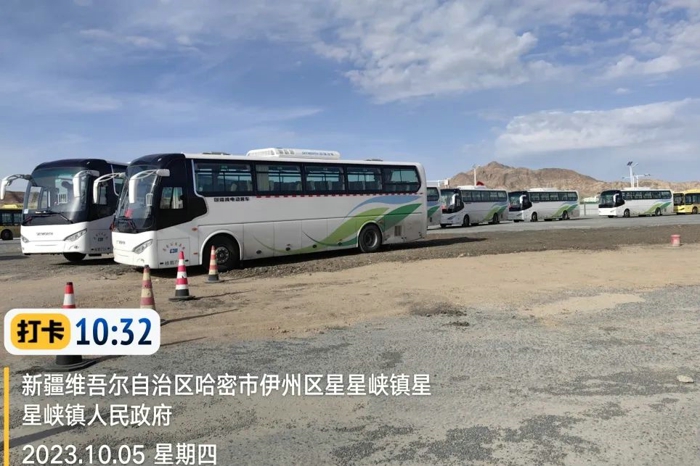 4100公里 自駕交付——創(chuàng)維汽車跨越千里 奔赴昌吉公交3.jpg