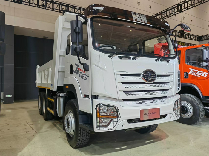 解放JK6 6×4自卸車.jpg