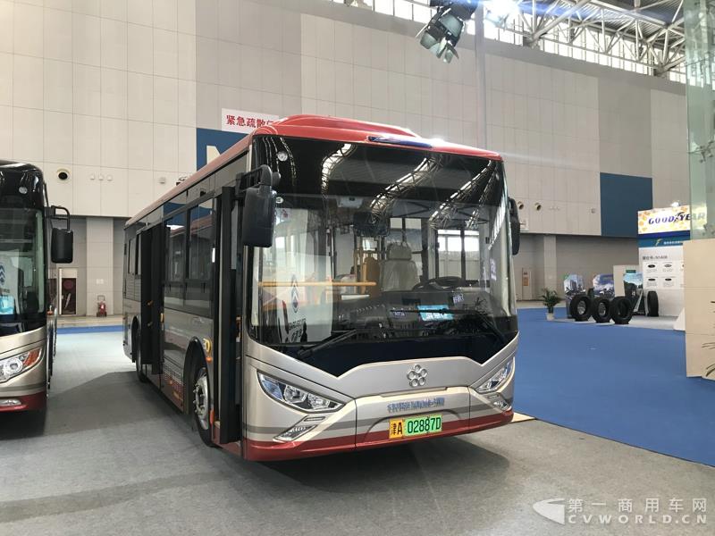 銀隆10.5米純電動(dòng)客車