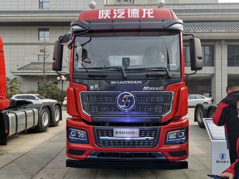 德龍M3000 S 6×4 460馬力國六牽引車