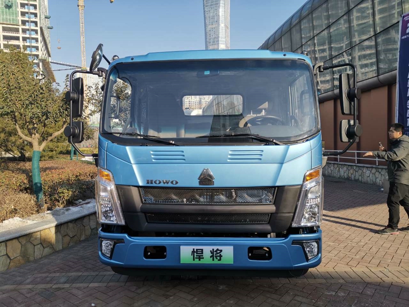 豪沃悍將系列4×2混動車